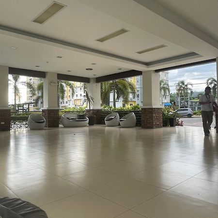 8 Spatial Condominium Davao City Εξωτερικό φωτογραφία