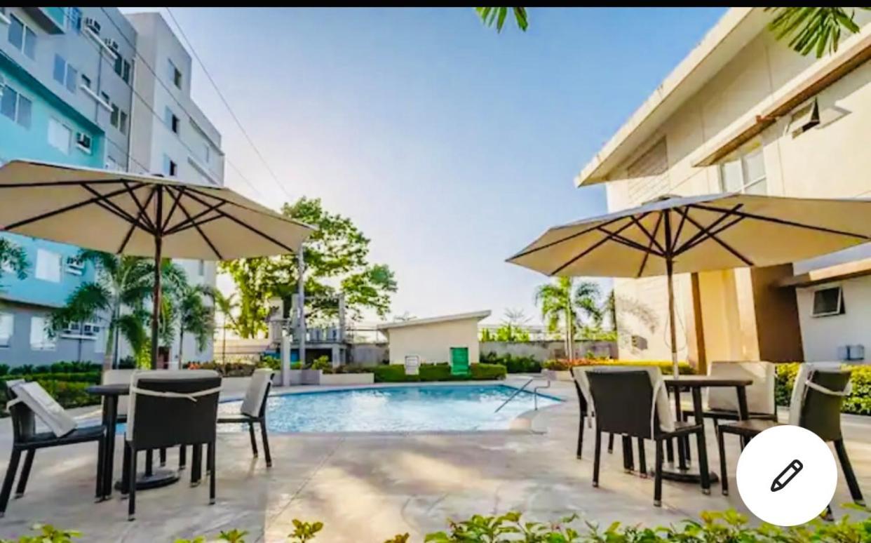 8 Spatial Condominium Davao City Εξωτερικό φωτογραφία